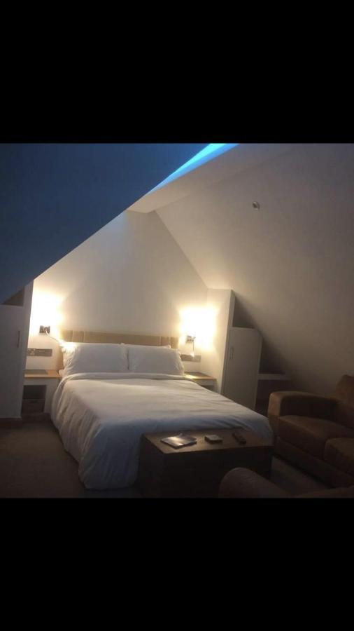 Storm Cottage B&B Hugh Town Esterno foto